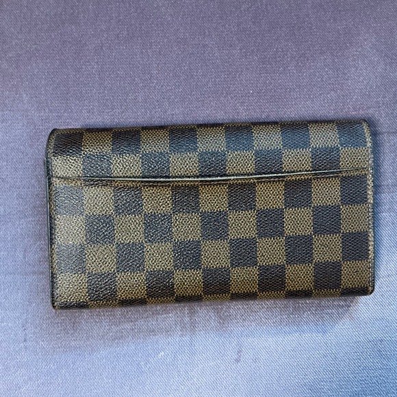 Louis Vuitton Damier Ebene Canvas Long Wallet - Picture 2 of 13